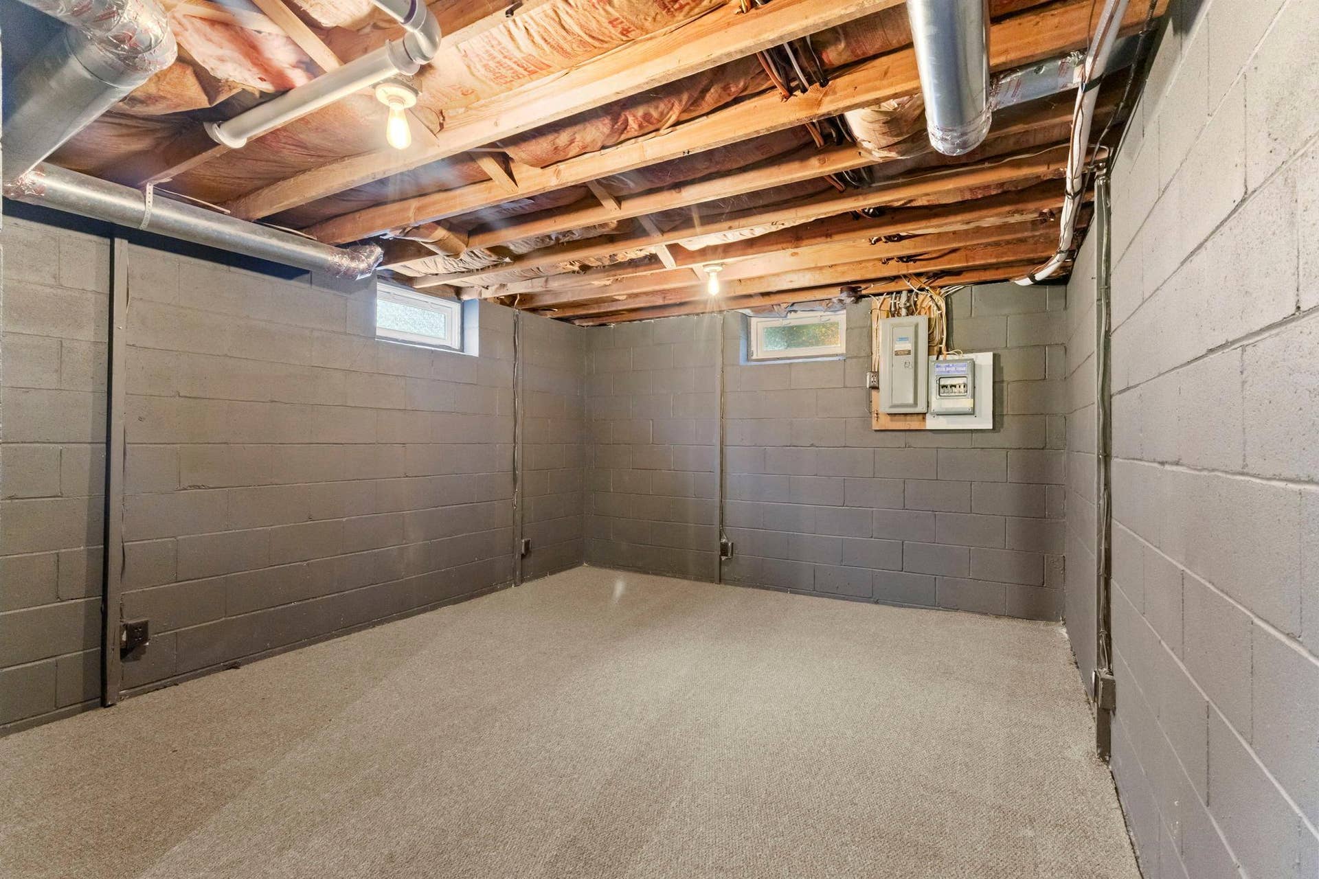 4414 42nd Avenue S, 32, Minneapolis, MN 55406 Downstairs, the full unfinished lower level provides a generous amount of storage space, plus a separate carpeted bonus room that could be used as a home gym, hobby space or whatever suits your needs.