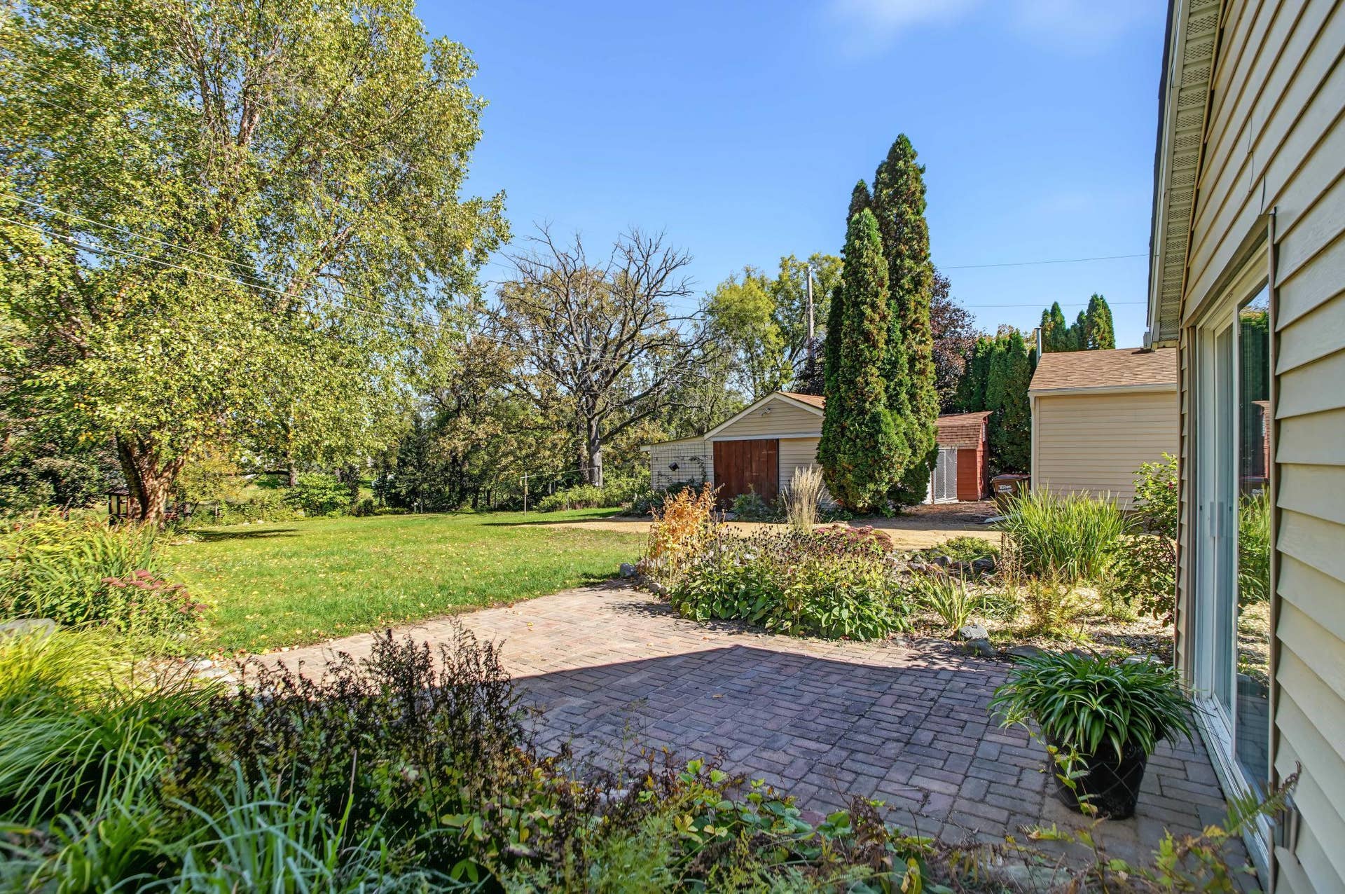 7918 Stillwater Boulevard N, Oakdale, MN 55128 7918 Stillwater Boulevard N, Oakdale, MN 55128