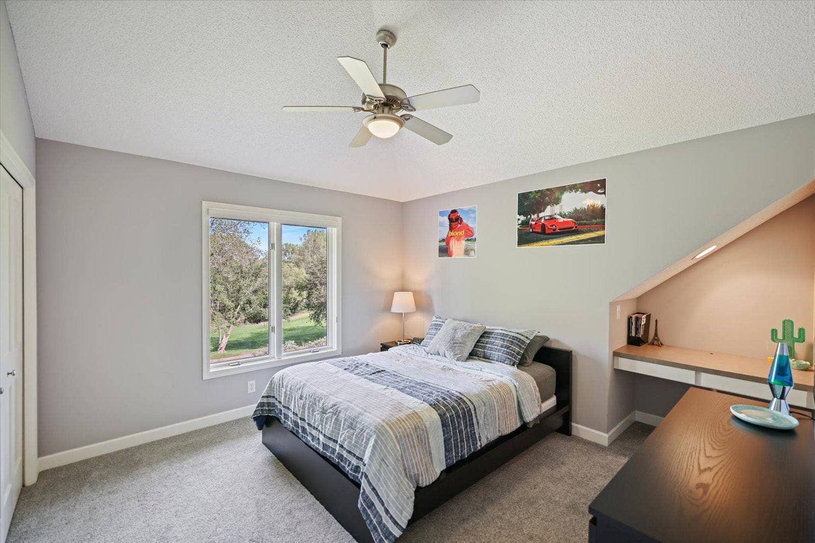 10520 Pinnacle Way, Woodbury, MN 55129 Upper Bedroom 3
