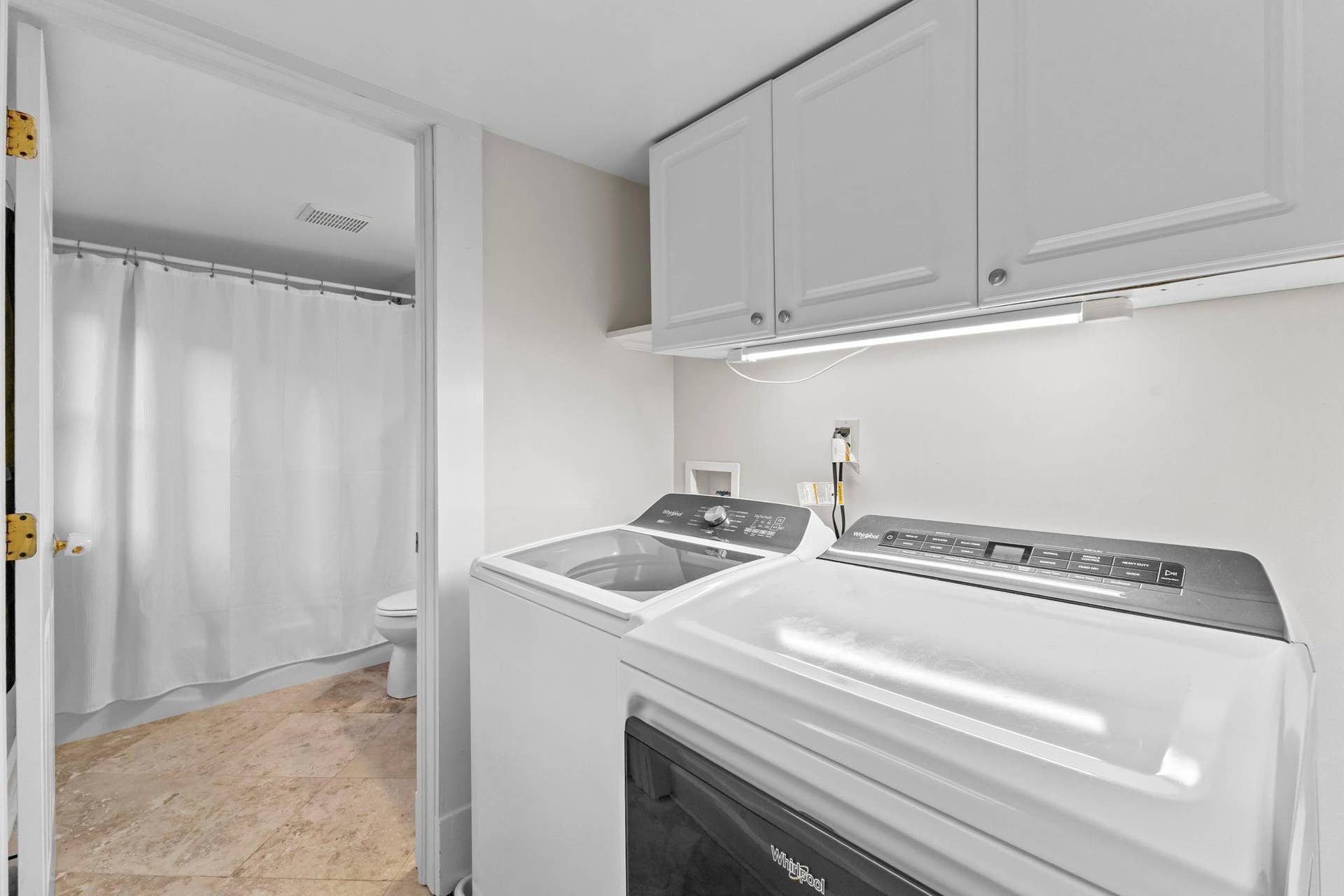 870 Randolph Avenue, 103, Saint Paul, MN 55102 Convenient second level laundry