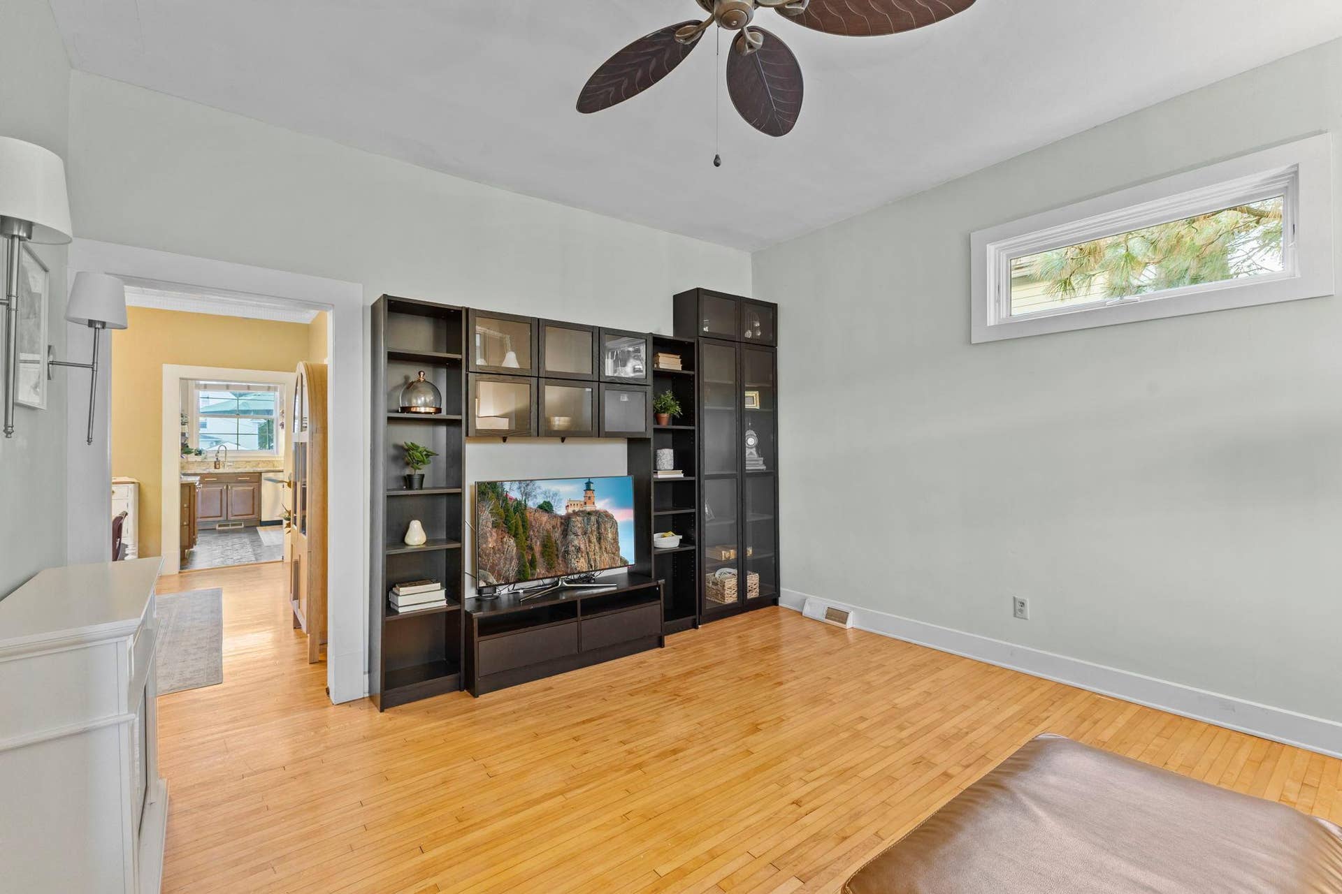 870 Randolph Avenue, 103, Saint Paul, MN 55102 Main floor living toom