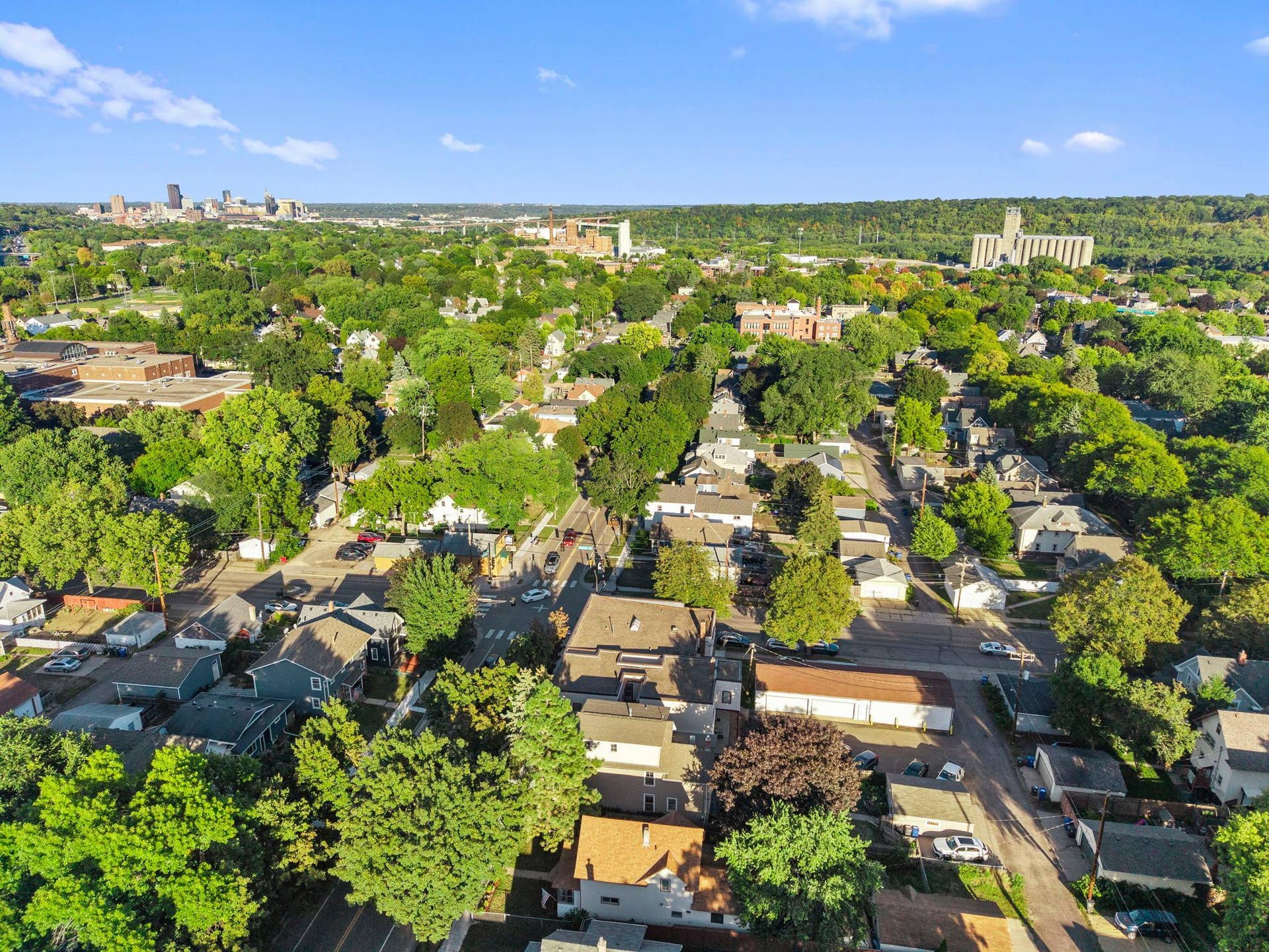 870 Randolph Avenue, 103, Saint Paul, MN 55102 Aerial drone photo looking to the east