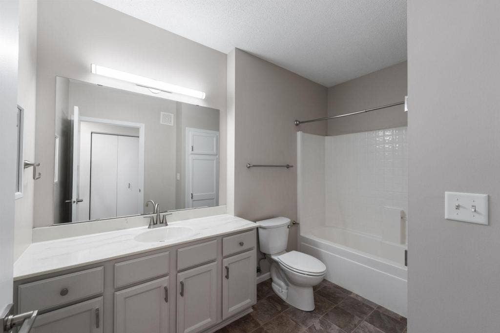 660 N 2nd St, #301, 59, Minneapolis, MN 55401 660 N 2nd St, #301, 59, Minneapolis, MN 55401
