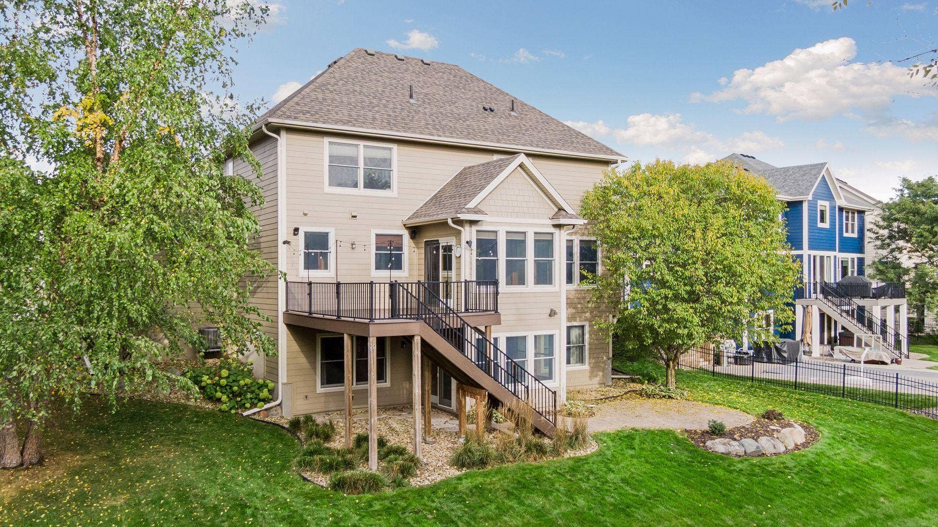 1711 Deephaven Drive, Woodbury, MN 55129 1711 Deephaven Drive, Woodbury, MN 55129