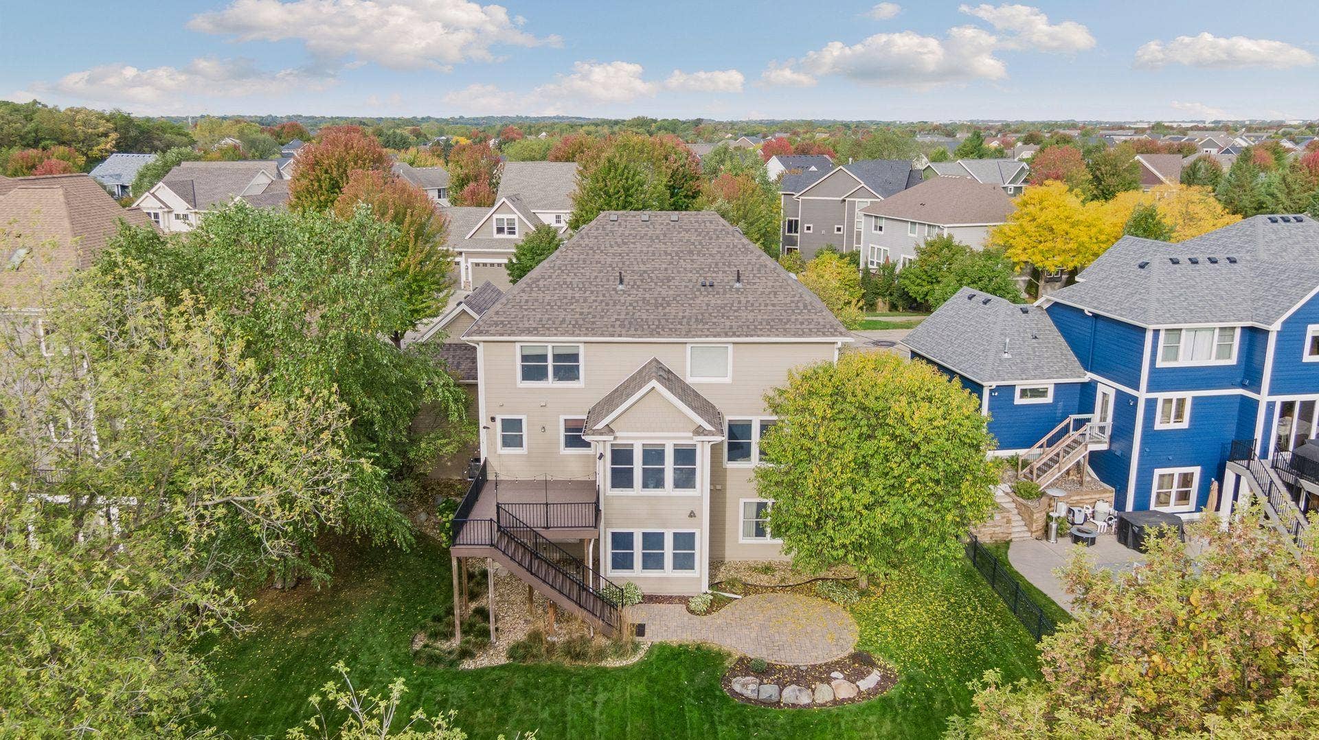 1711 Deephaven Drive, Woodbury, MN 55129 1711 Deephaven Drive, Woodbury, MN 55129