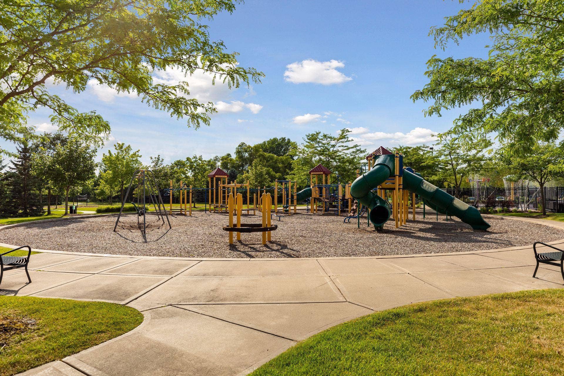 1711 Deephaven Drive, Woodbury, MN 55129 1711 Deephaven Drive, Woodbury, MN 55129