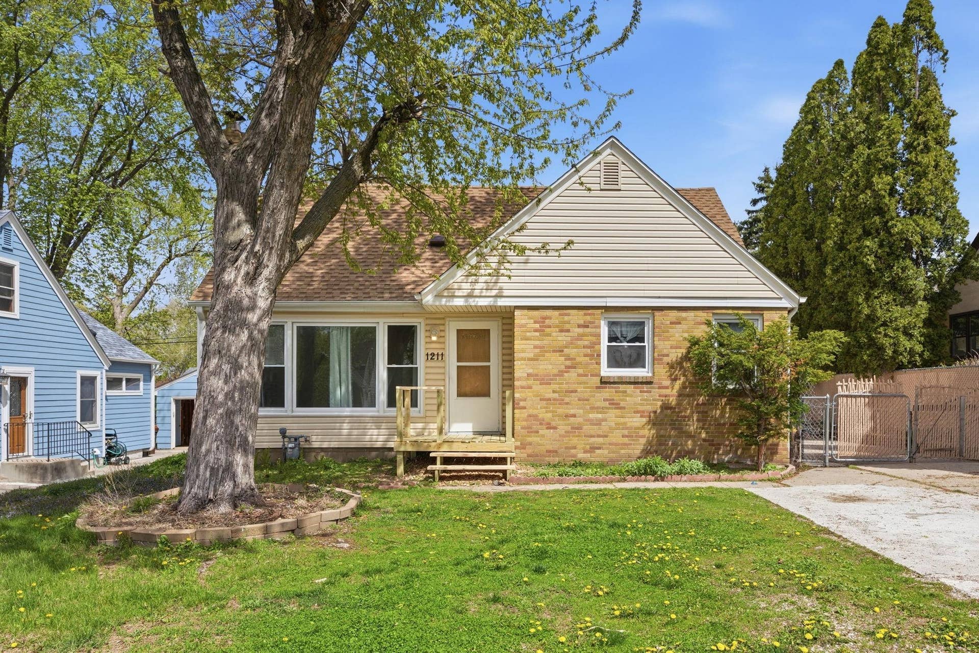 1211 Lealand Road E, Maplewood, MN 55109 1-web-or-mls-119.jpg