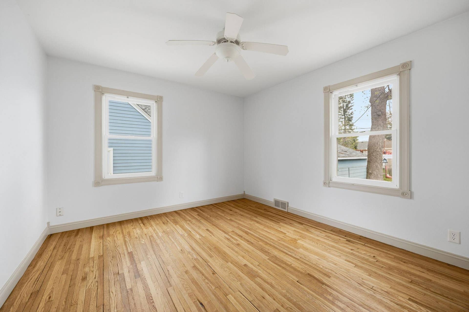 1211 Lealand Road E, Maplewood, MN 55109 10-web-or-mls-114.jpg
