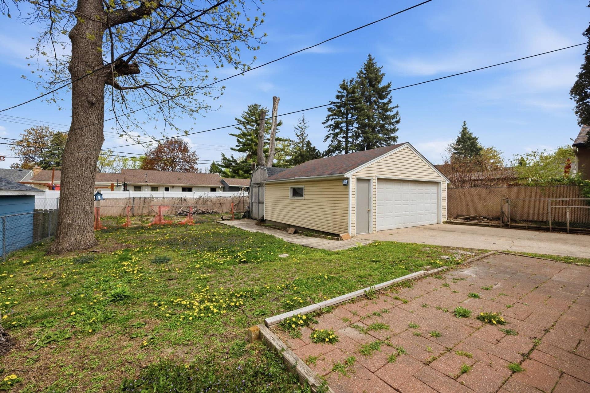 1211 Lealand Road E, Maplewood, MN 55109 23-web-or-mls-123.jpg