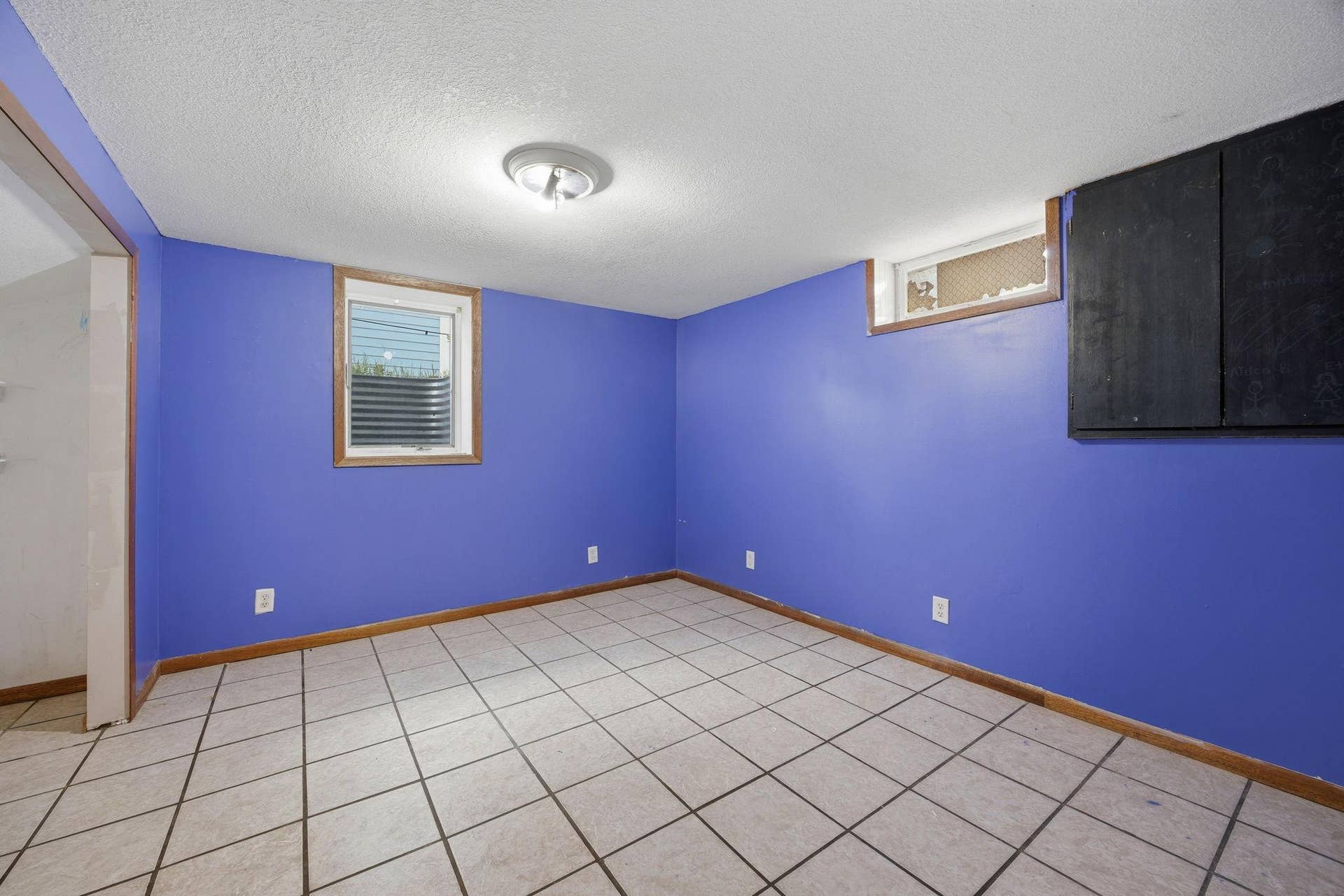 1211 Lealand Road E, Maplewood, MN 55109 15-web-or-mls-107.jpg