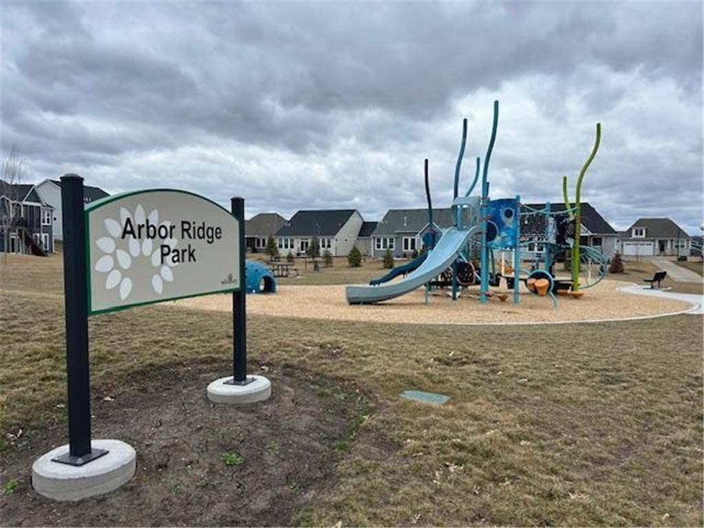 4225 Arbor Bay, Woodbury, MN 55129 Arbor Ridge Park