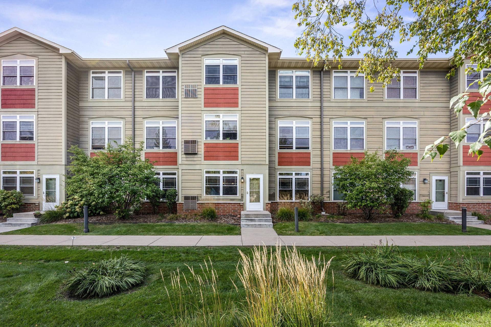 2530 E 34th Street, #106, 16, Minneapolis, MN 55406 2530 E 34th Street, #106, 16, Minneapolis, MN 55406