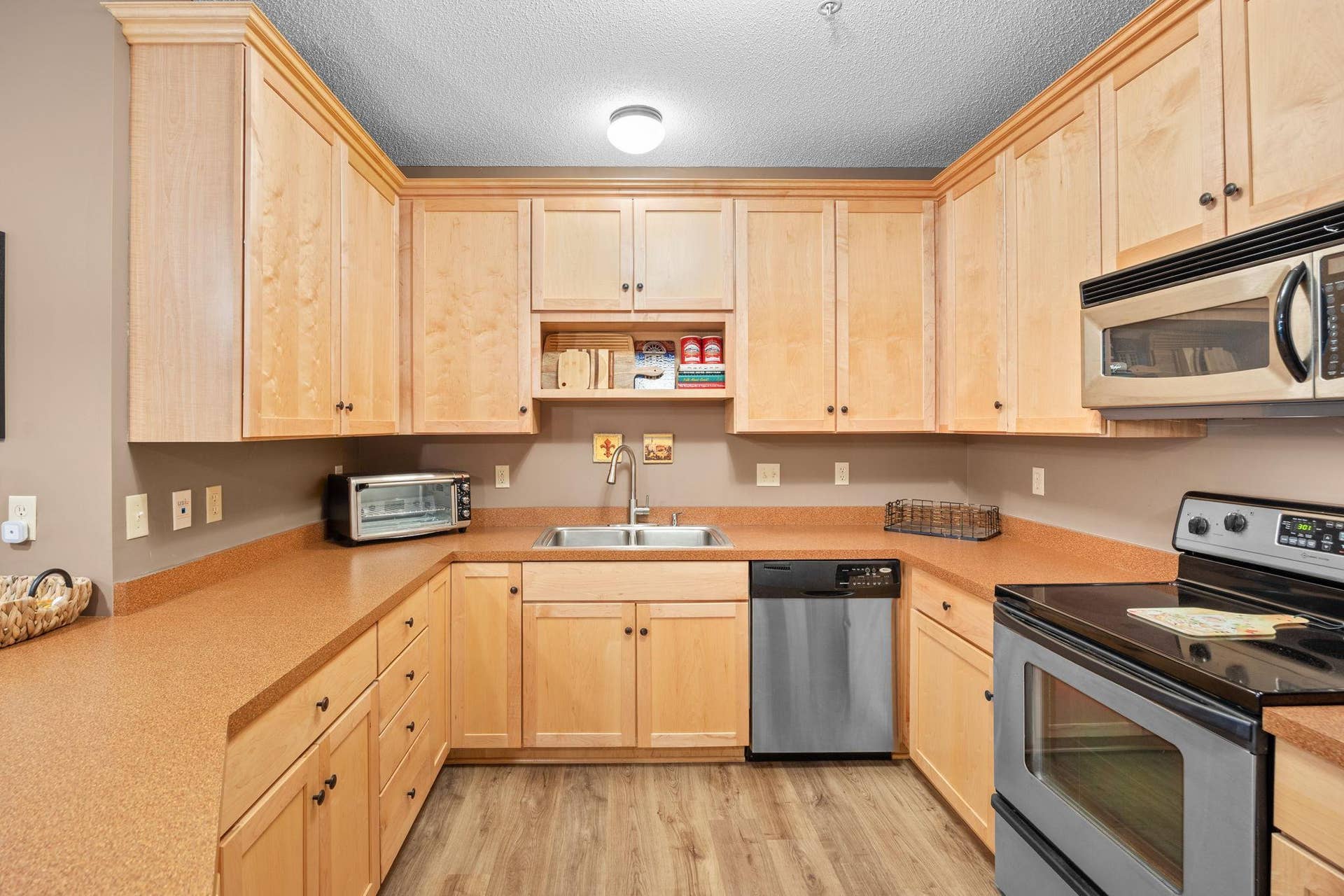 2530 E 34th Street, #106, 16, Minneapolis, MN 55406 2530 E 34th Street, #106, 16, Minneapolis, MN 55406