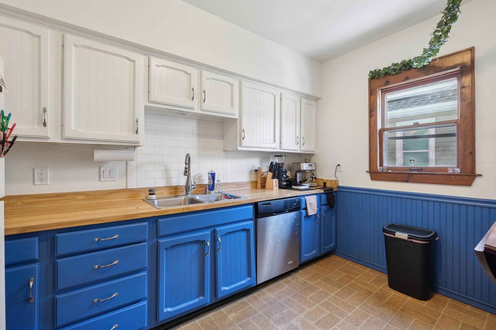 Upper-level kitchen.
