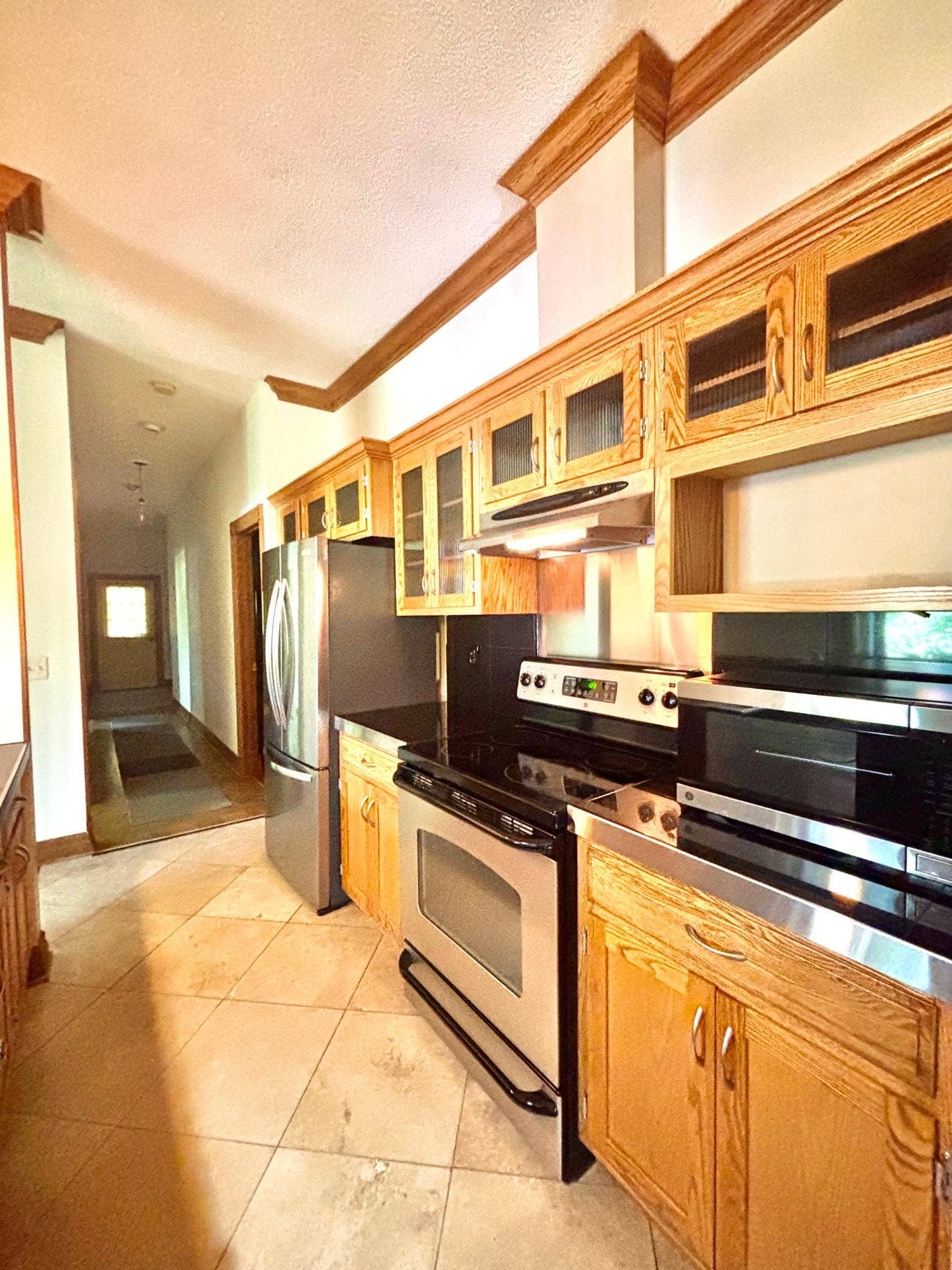 110 Saint Albans Street N, #3, 101, Saint Paul, MN 55104 Great kitchen