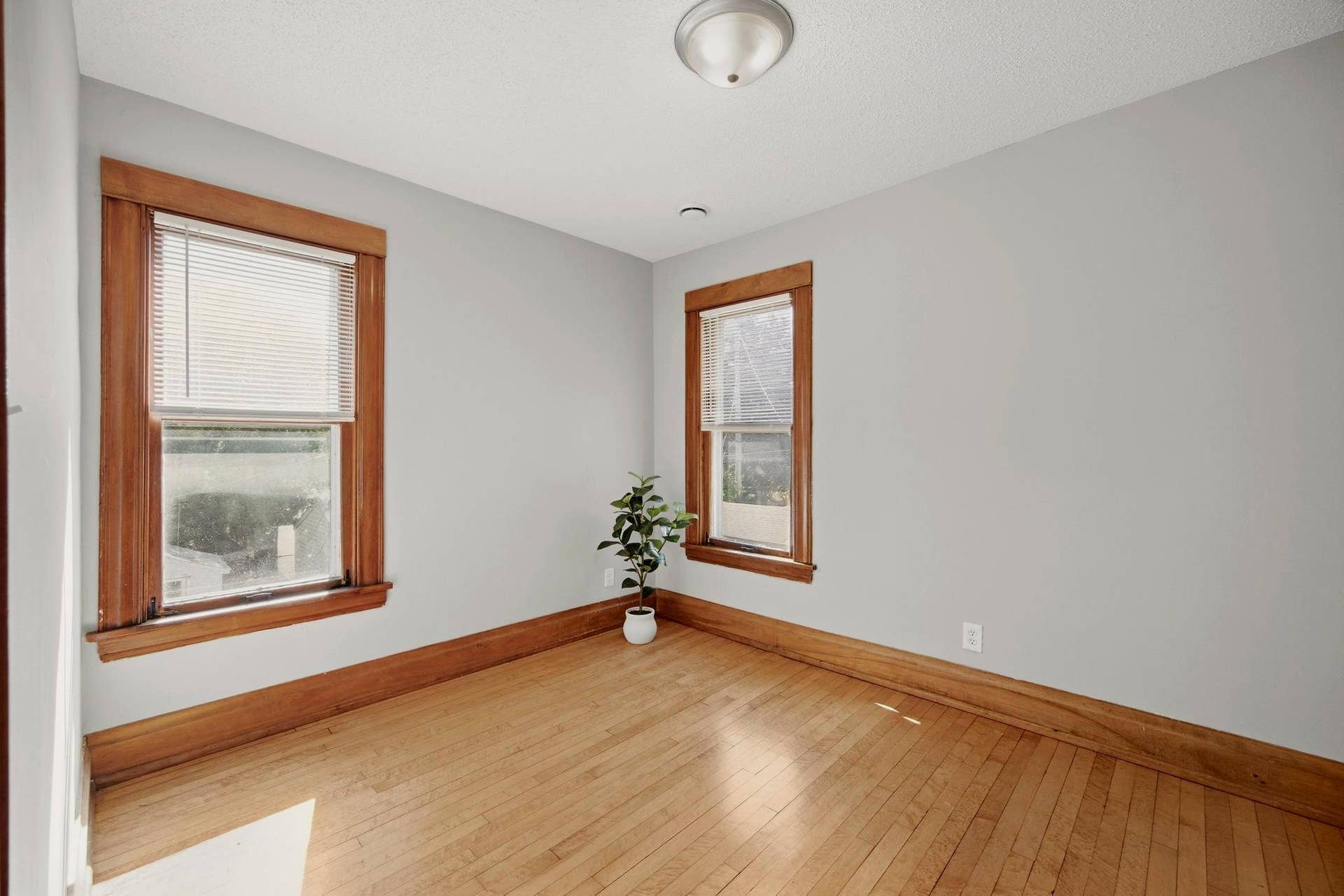 516 8th Avenue NE, 72, Minneapolis, MN 55413 516 8th Avenue NE, 72, Minneapolis, MN 55413
