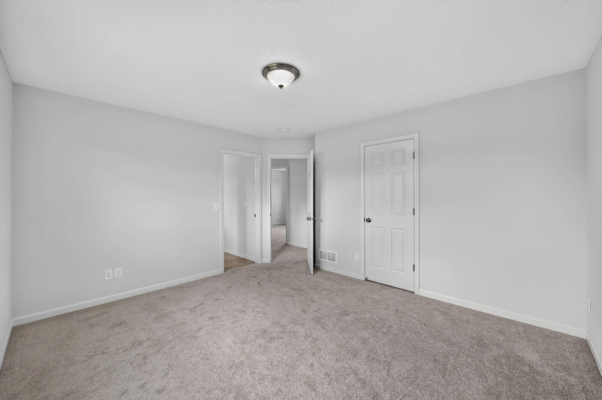 709 Greenwood Street SW, Isanti, MN 55040 709 Greenwood Street SW, Isanti, MN 55040