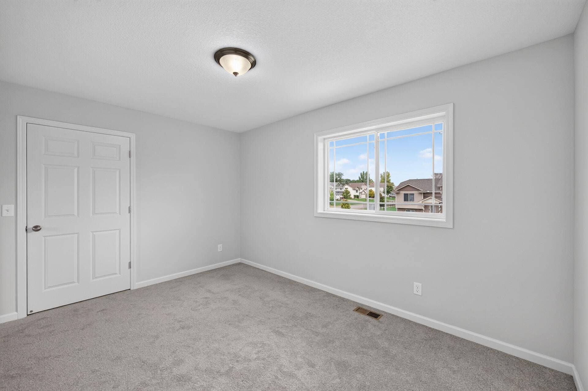 709 Greenwood Street SW, Isanti, MN 55040 709 Greenwood Street SW, Isanti, MN 55040