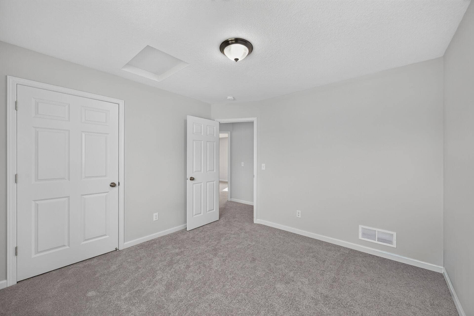 709 Greenwood Street SW, Isanti, MN 55040 709 Greenwood Street SW, Isanti, MN 55040