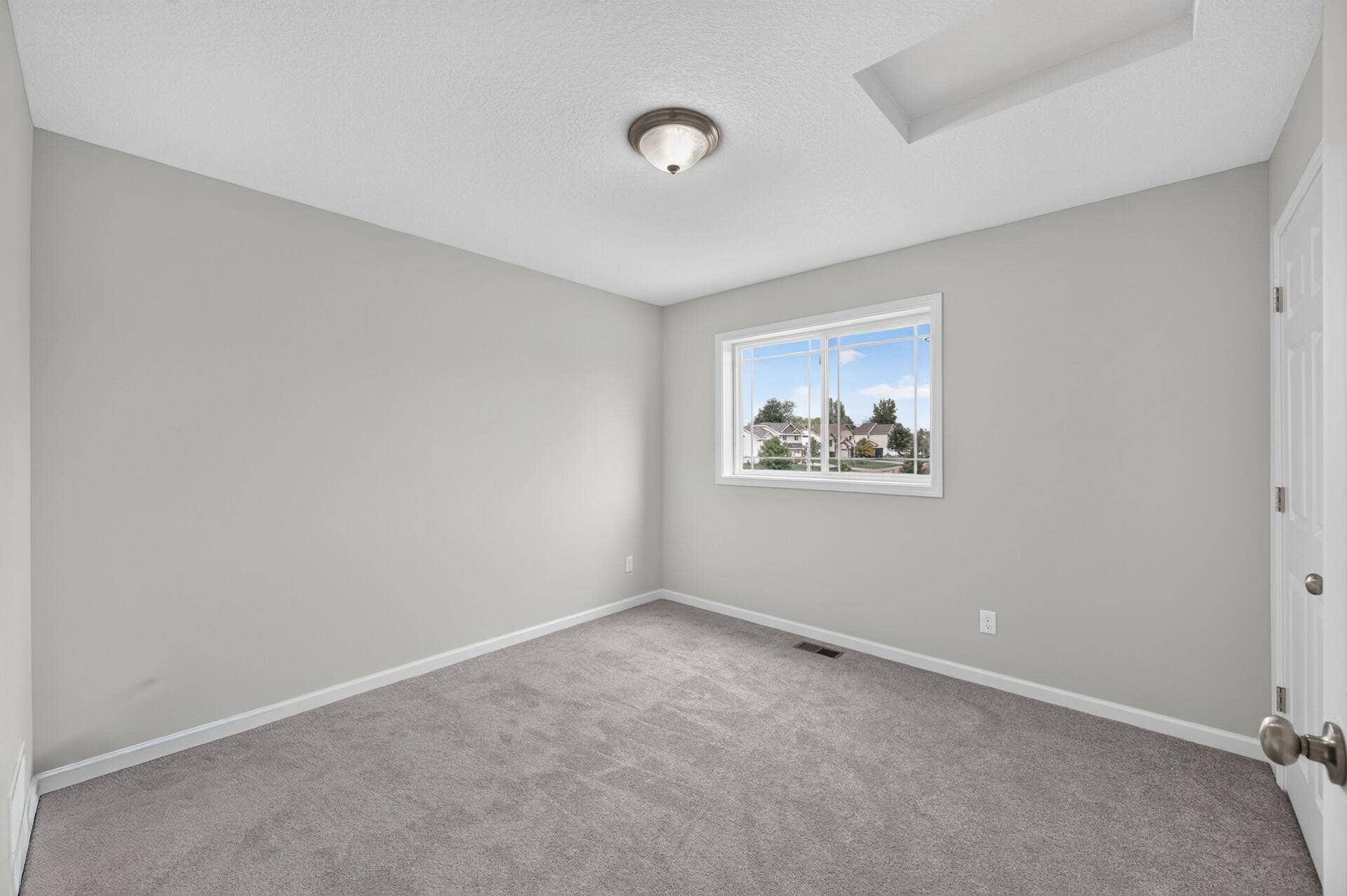 709 Greenwood Street SW, Isanti, MN 55040 709 Greenwood Street SW, Isanti, MN 55040
