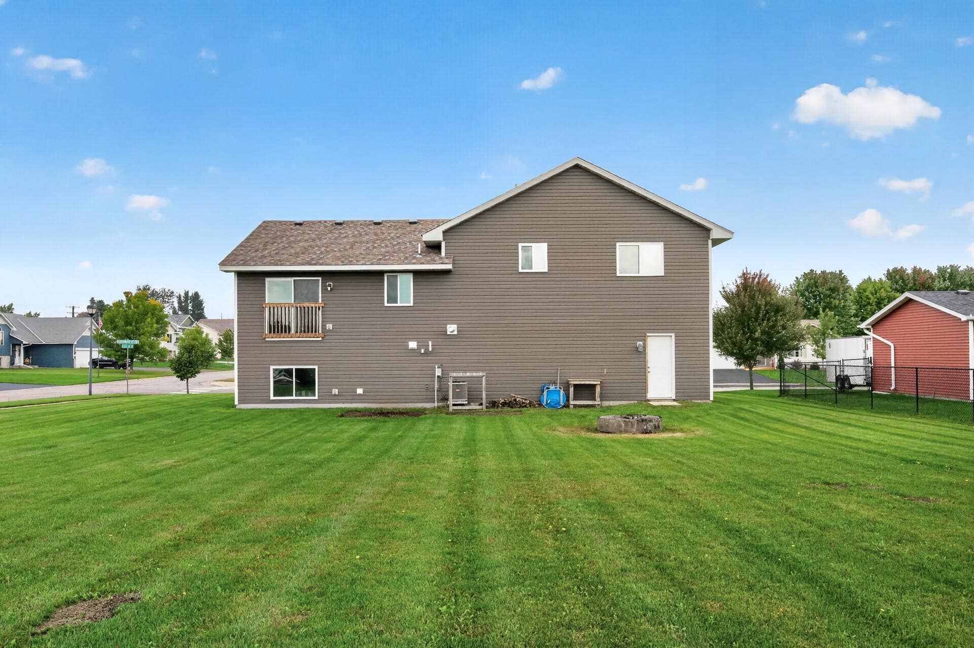 709 Greenwood Street SW, Isanti, MN 55040 709 Greenwood Street SW, Isanti, MN 55040