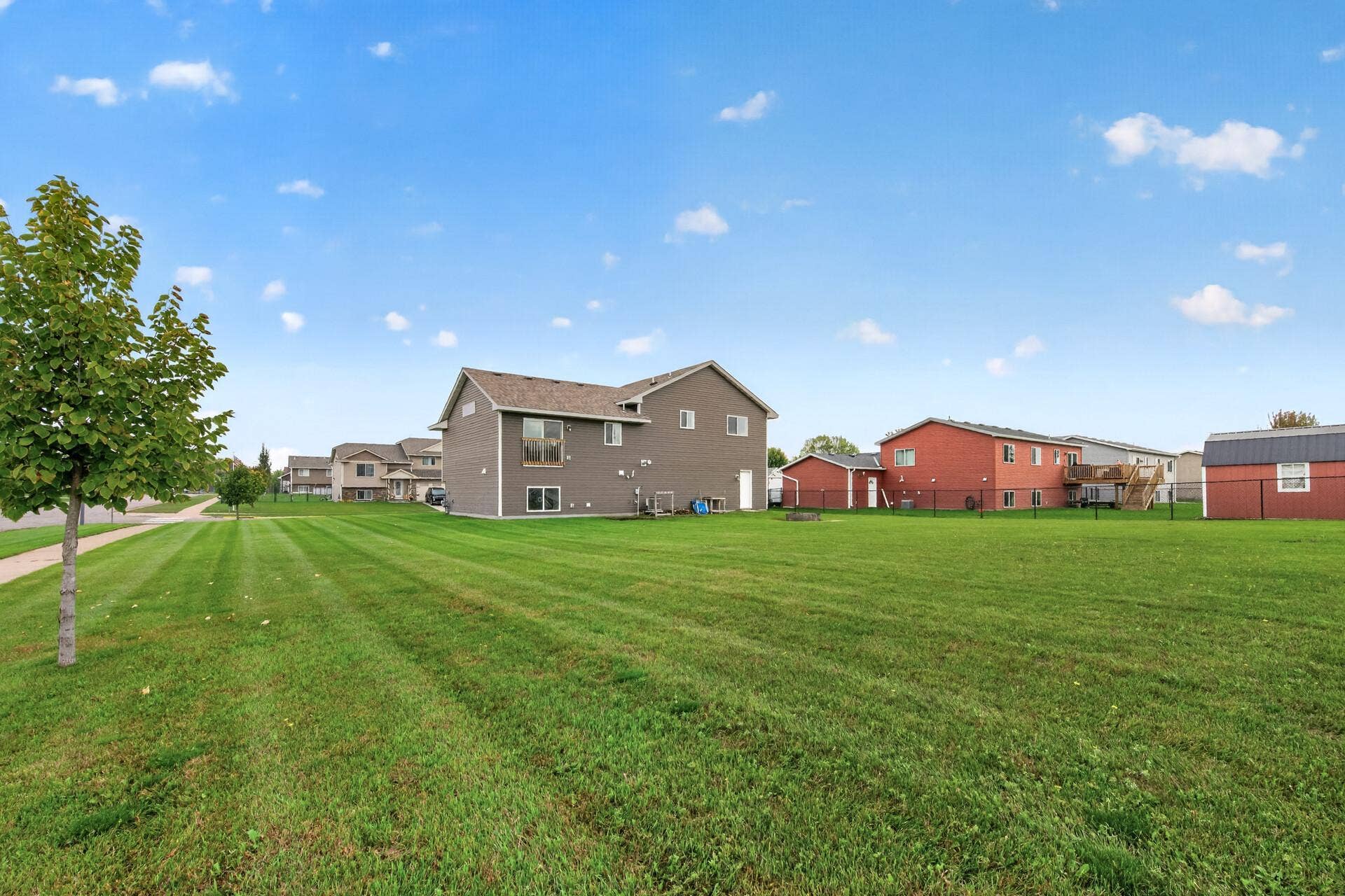 709 Greenwood Street SW, Isanti, MN 55040 709 Greenwood Street SW, Isanti, MN 55040