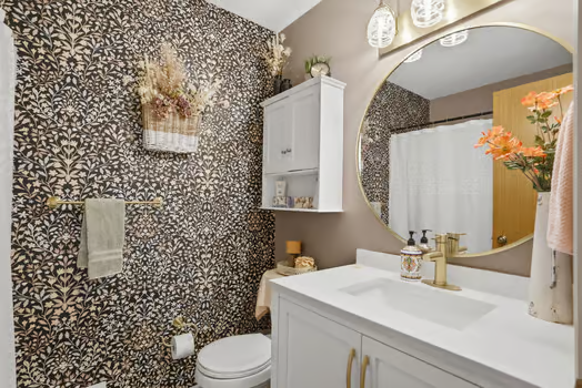 12861 82nd Place N, Maple Grove, MN 55369 Susan Bath2.png
