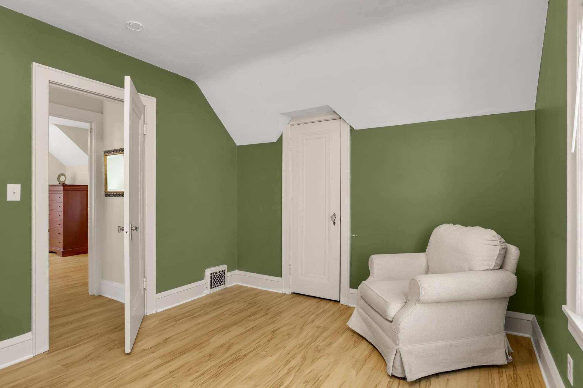 Spacious 3rd bedroom on the upper level