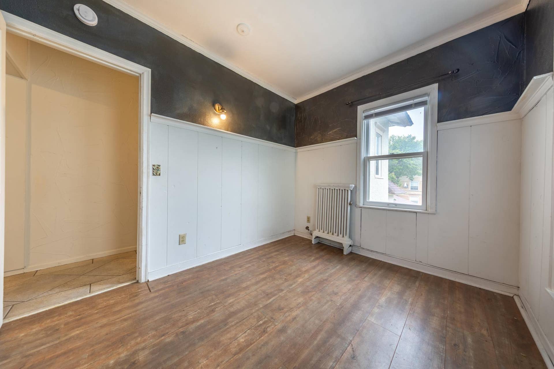 Unit 3 is vacant ready for owner occupant or future tenant!