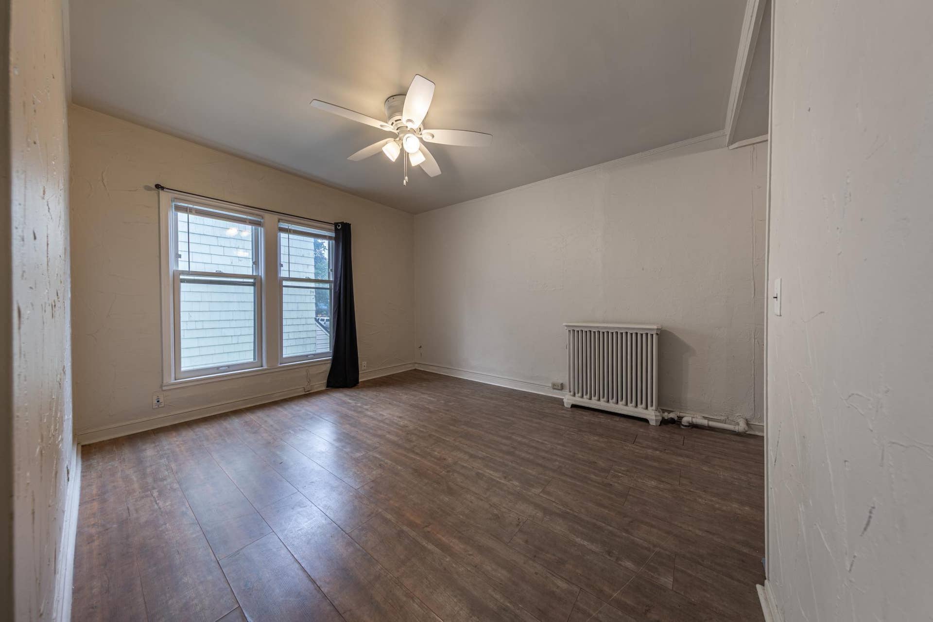 Unit 3 is vacant ready for owner occupant or future tenant!