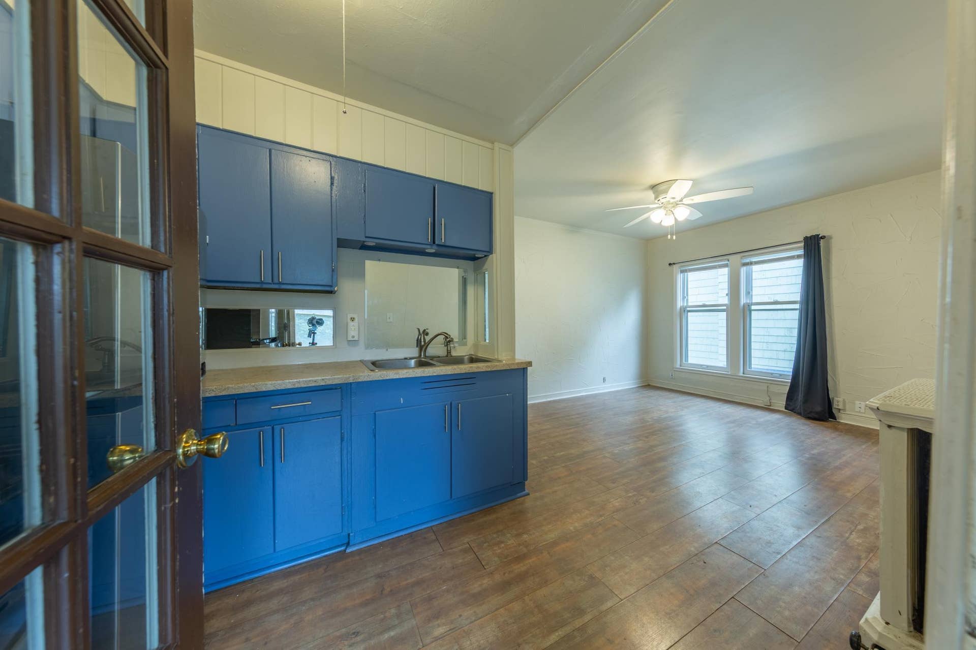 Unit 3 is vacant ready for owner occupant or future tenant!