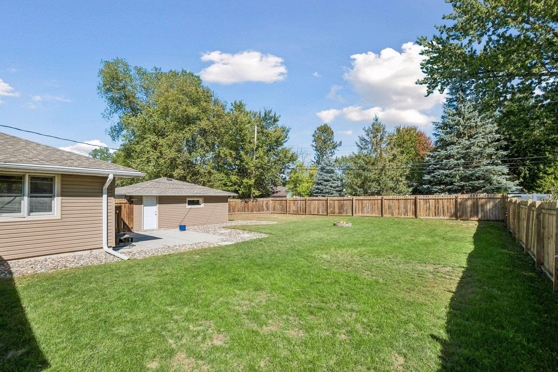10301 Vincent Avenue S, Bloomington, MN 55431 10301 Vincent Avenue South - Spacecrafting - 0039.jpg