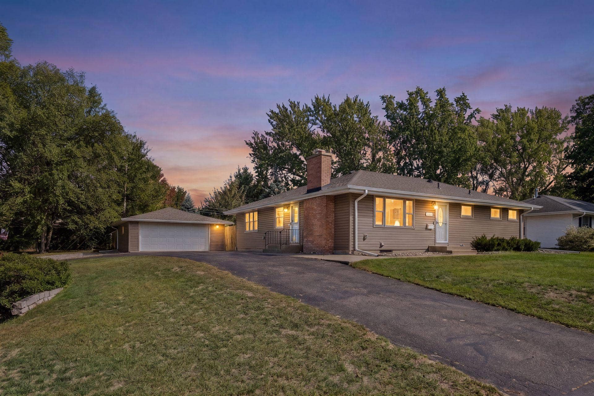 10301 Vincent Avenue S, Bloomington, MN 55431 TRvWSbqiB_dinDJVWtRKGA.jpg