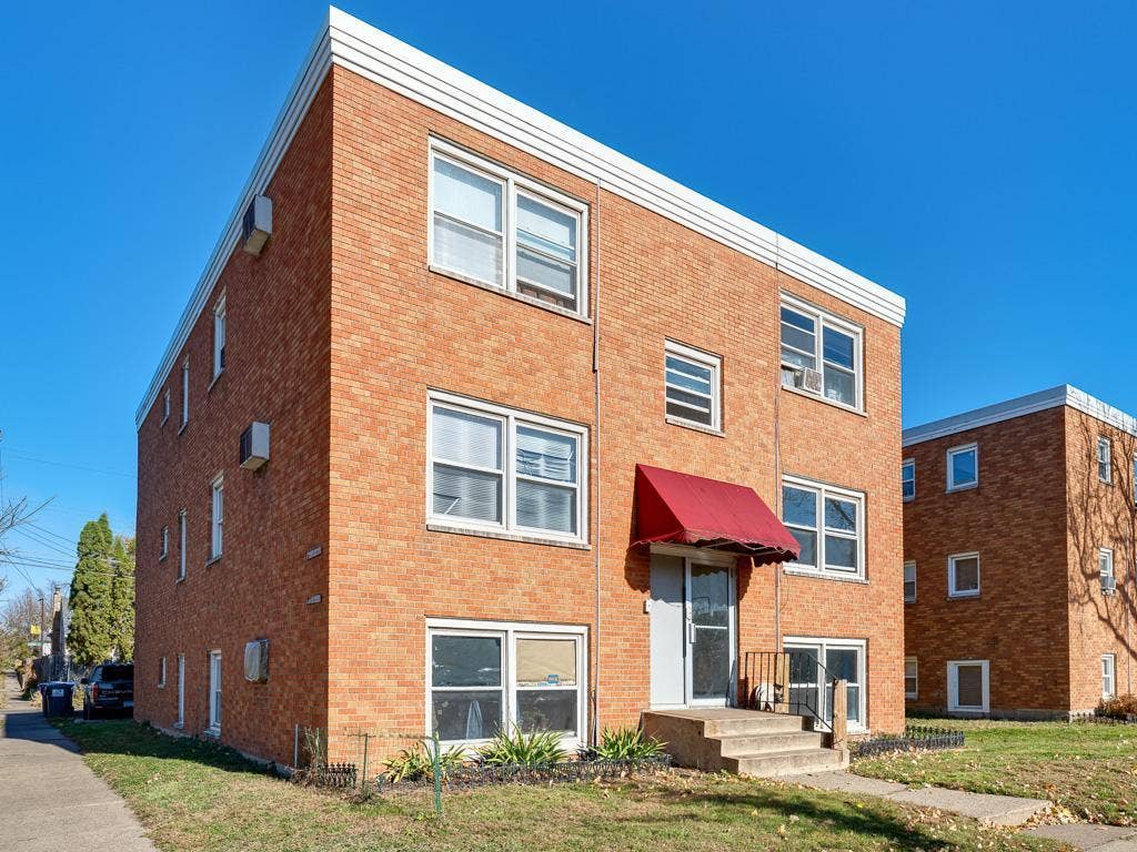 881-889 Maryland Avenue E, 98, Saint Paul, MN 55106 1 - Exterior Front.jpg