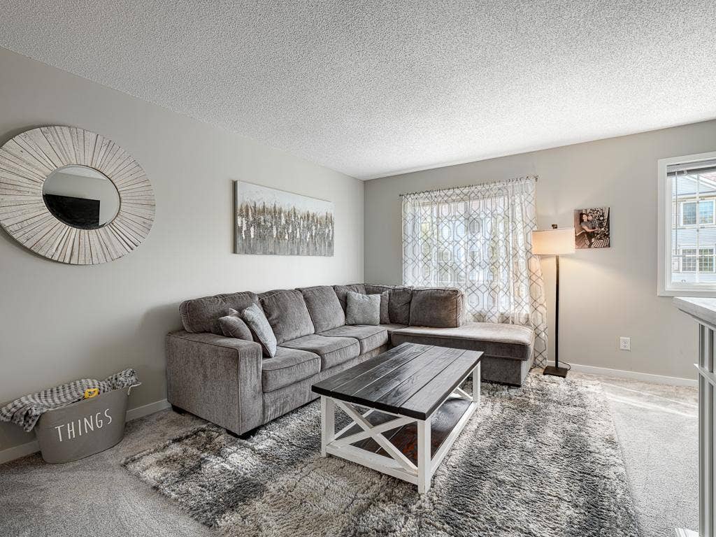 7040 Quantrelle Avenue NE, Otsego, MN 55330 7040 Quantrelle Avenue NE, Otsego, MN 55330