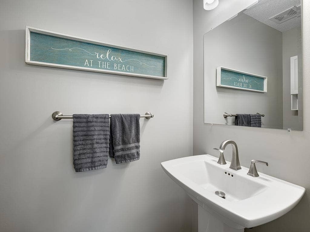 7040 Quantrelle Avenue NE, Otsego, MN 55330 7040 Quantrelle Avenue NE, Otsego, MN 55330