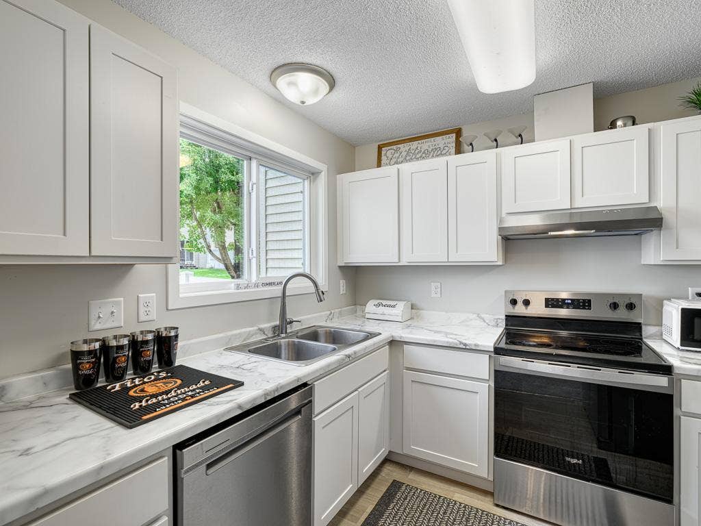 7040 Quantrelle Avenue NE, Otsego, MN 55330 7040 Quantrelle Avenue NE, Otsego, MN 55330