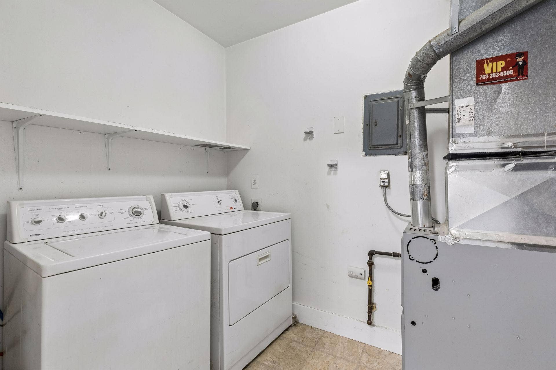 2533 Polk Street NE, 2, Minneapolis, MN 55418 Unit 2: Main floor laundry and mechanicals!