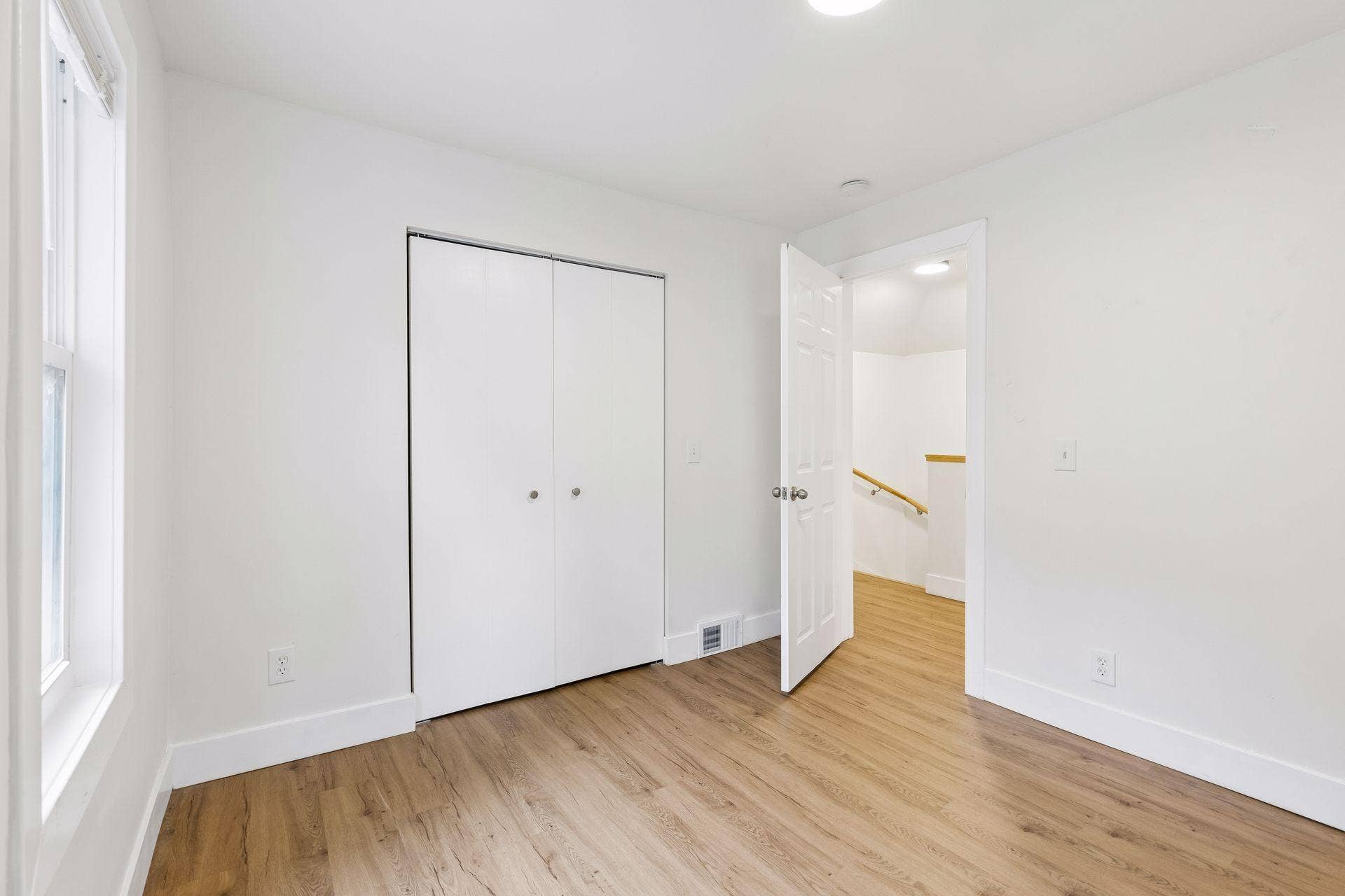 2533 Polk Street NE, 2, Minneapolis, MN 55418 Unit 1: A double closet rounds out this second upper level bedroom.