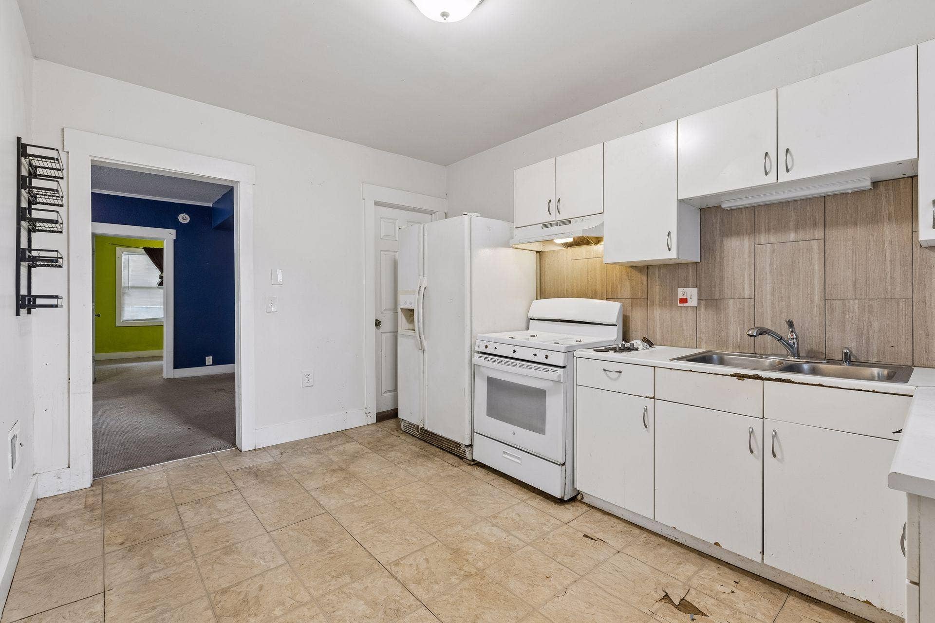 2533 Polk Street NE, 2, Minneapolis, MN 55418 Unit 2: A second look at the kitchen highlights the functional layout and opportunity to make the space your own.