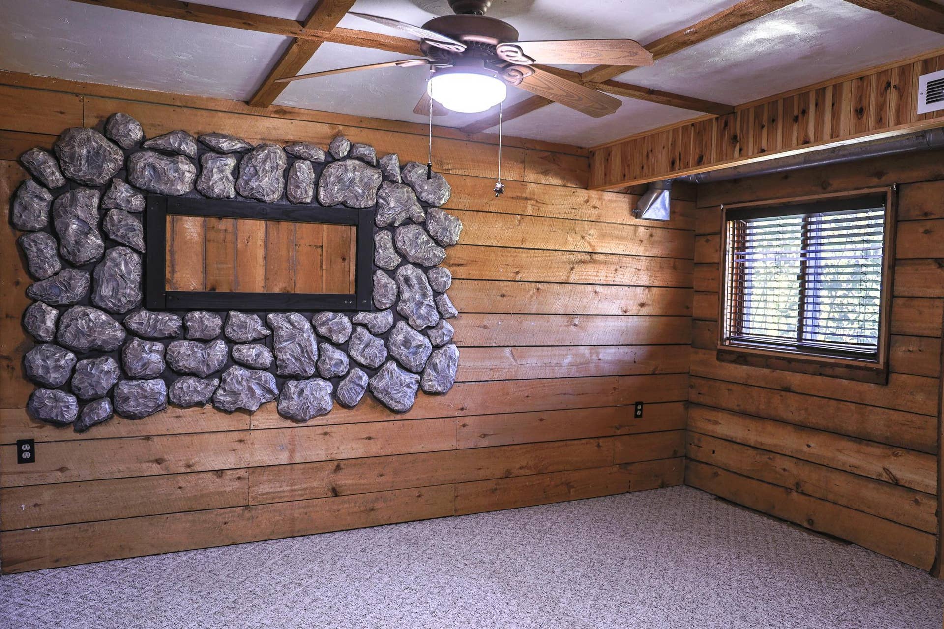 9806 Green Acres Court NE, #13, Bemidji, MN 56601 Bedroom 2.jpg