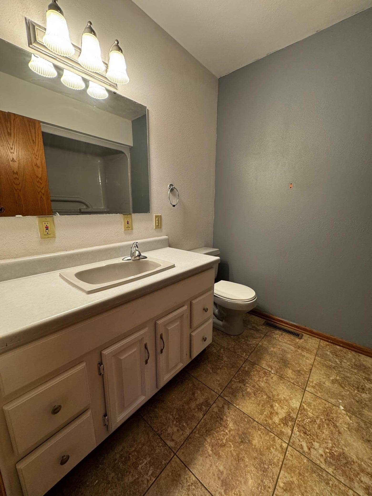 1567 County Road 7, Balaton, MN 56115 Primary Bath.jpg