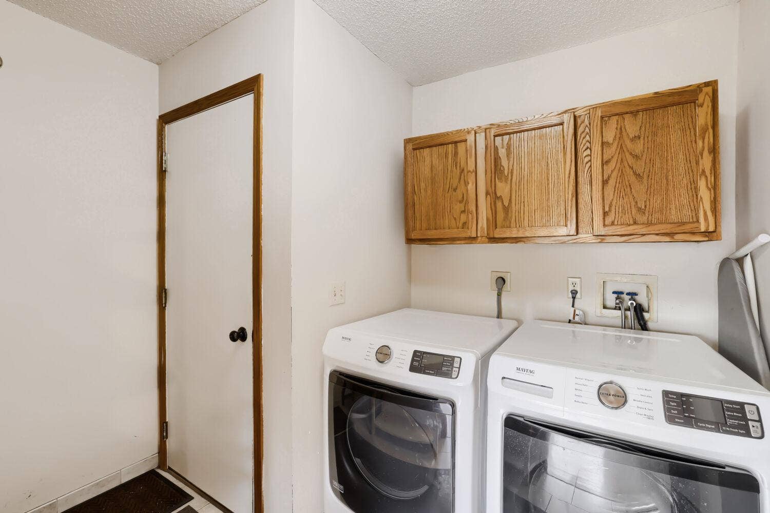 18170 87th Place N, Maple Grove, MN 55311 18170 87th Pl N - Web Quality - 033 - 25 Laundry Room.jpg