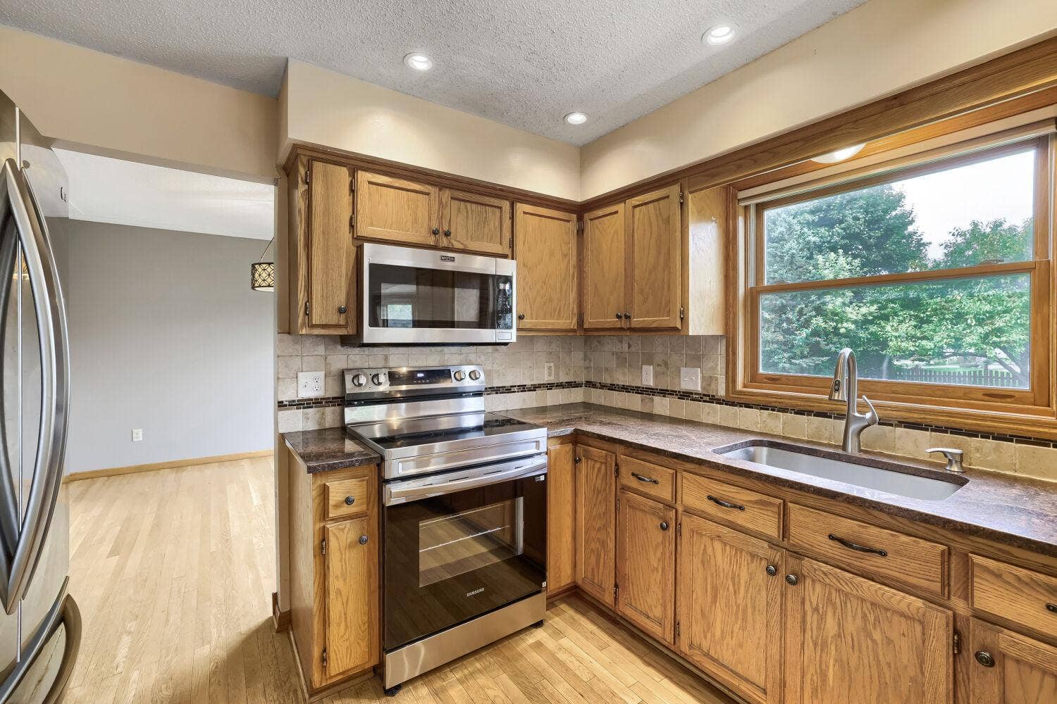 18170 87th Place N, Maple Grove, MN 55311 18170 87th Pl N - Web Quality - 015 - 07 Kitchen.jpg