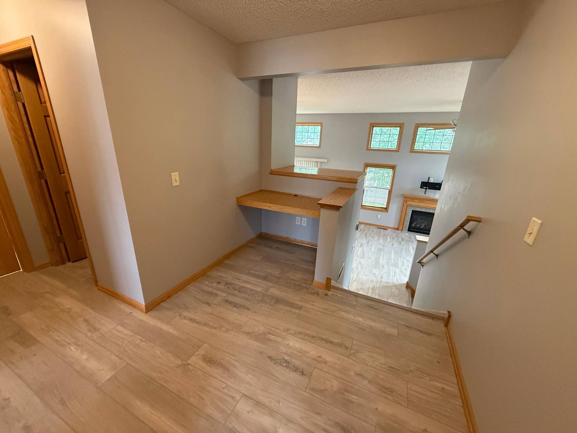 3110 Frontier Drive, Woodbury, MN 55129 Upper Hallway