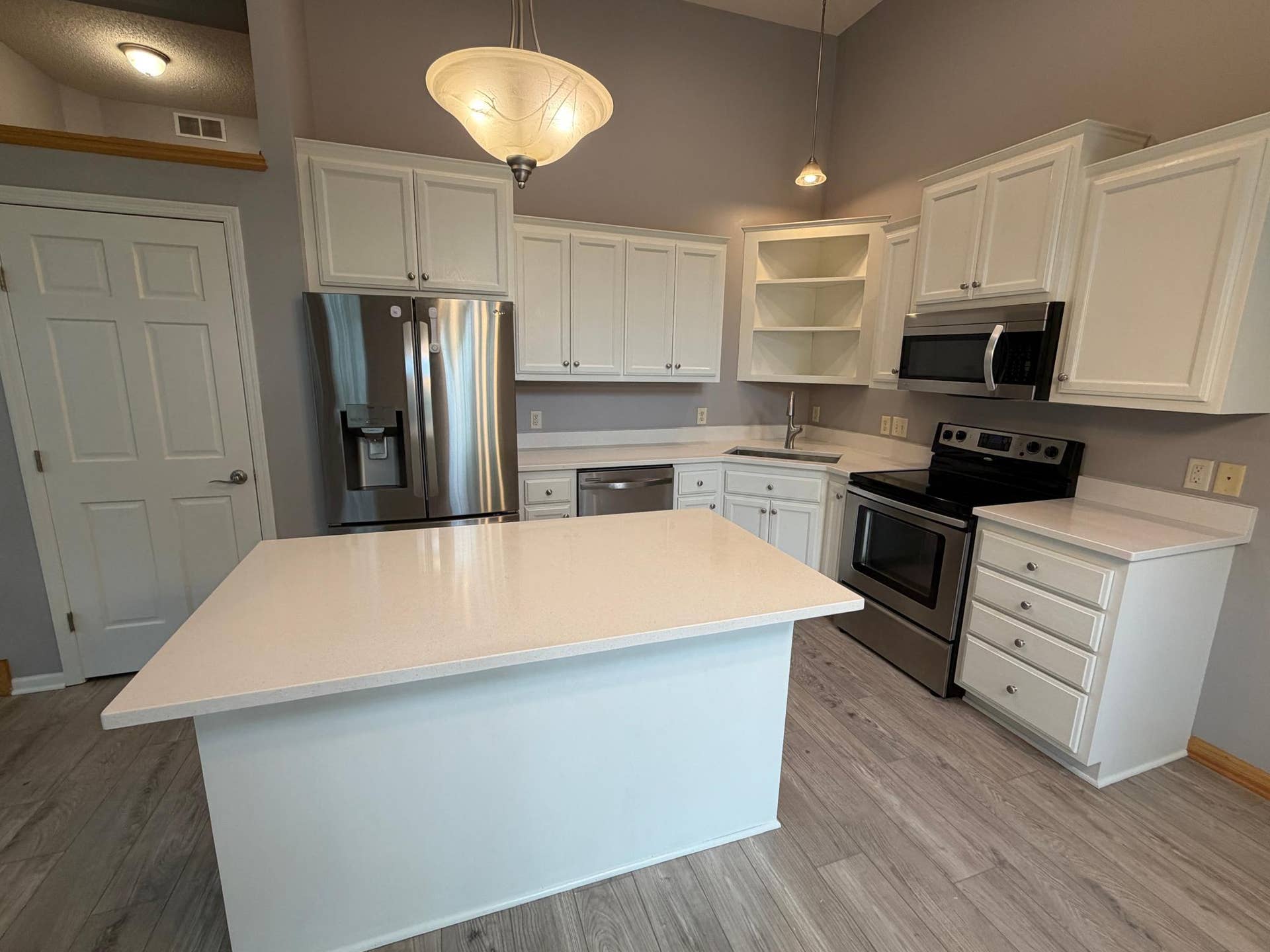 3110 Frontier Drive, Woodbury, MN 55129 Kitchen