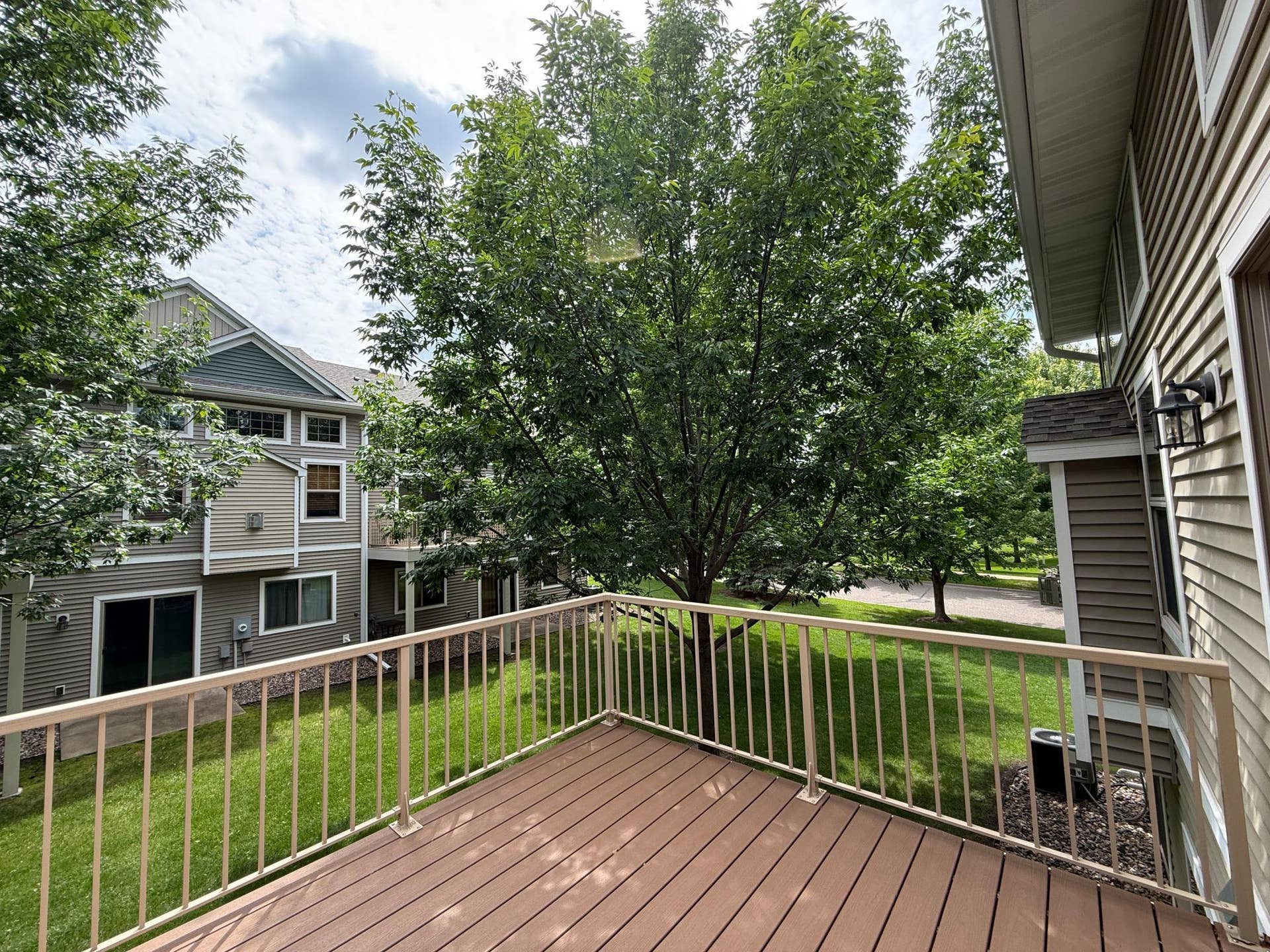 3110 Frontier Drive, Woodbury, MN 55129 Deck