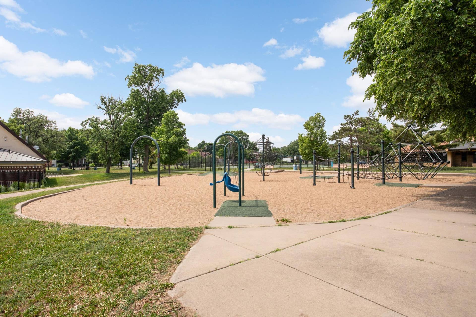 3754 Bryant Avenue N, 52, Minneapolis, MN 55412 Image-35.jpg