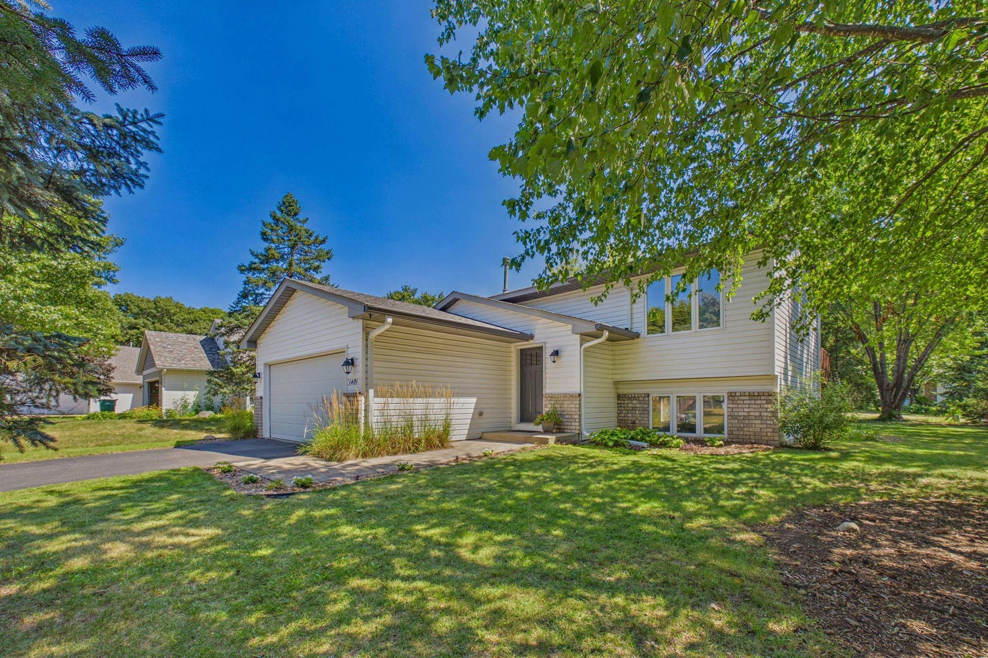 1401 Driving Park Road, Stillwater, MN 55082 1401 Driving Park Road, Stillwater, MN 55082