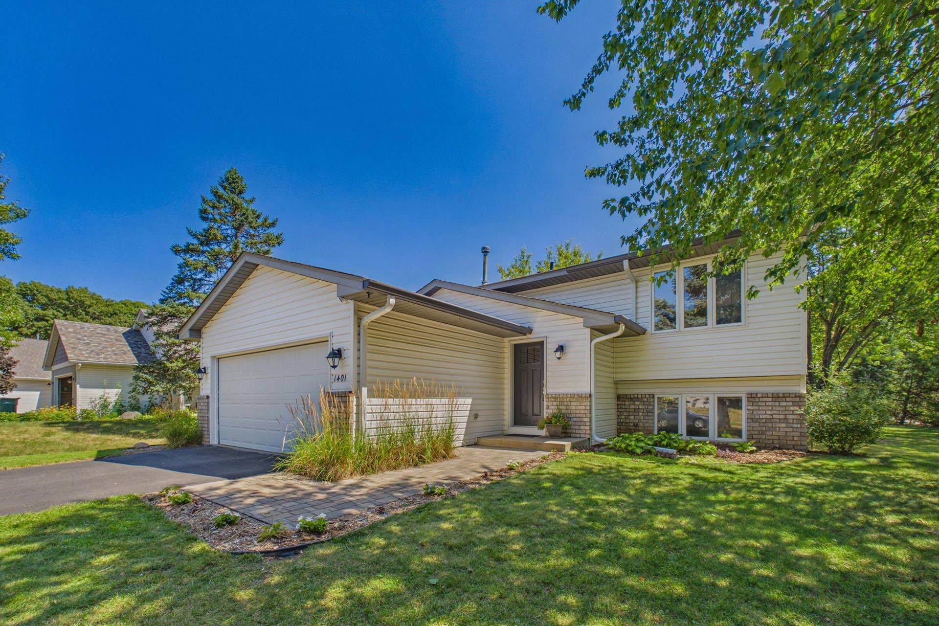 1401 Driving Park Road, Stillwater, MN 55082 1401 Driving Park Road, Stillwater, MN 55082